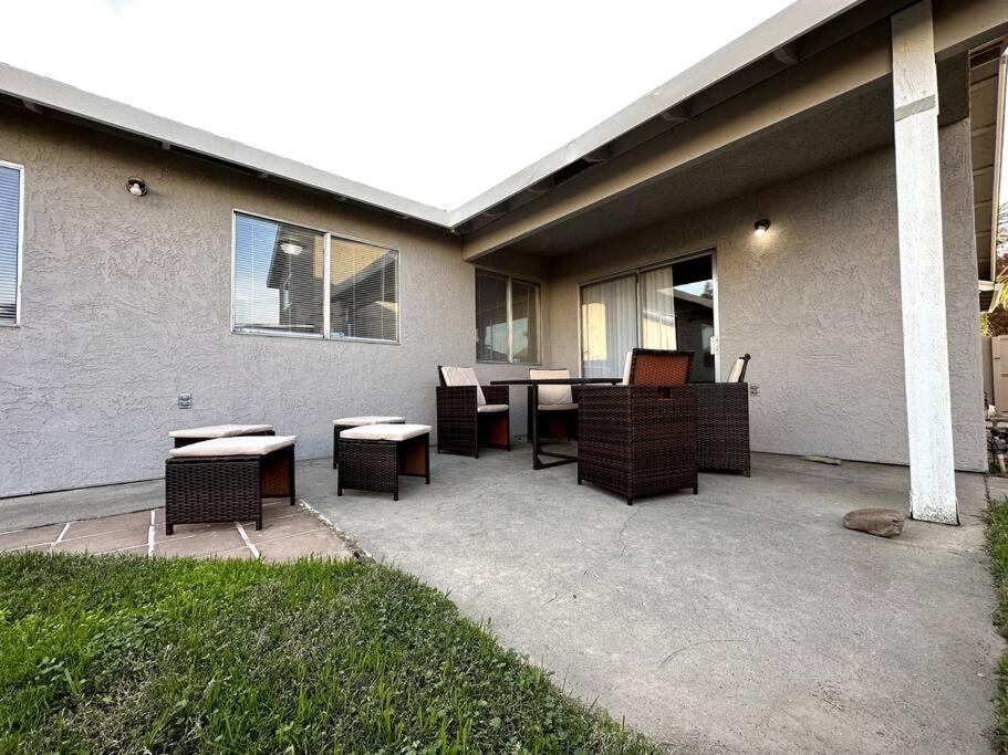 Comfortable House W/ Wi-Fi/Tv - Turlock,Ca Екстер'єр фото