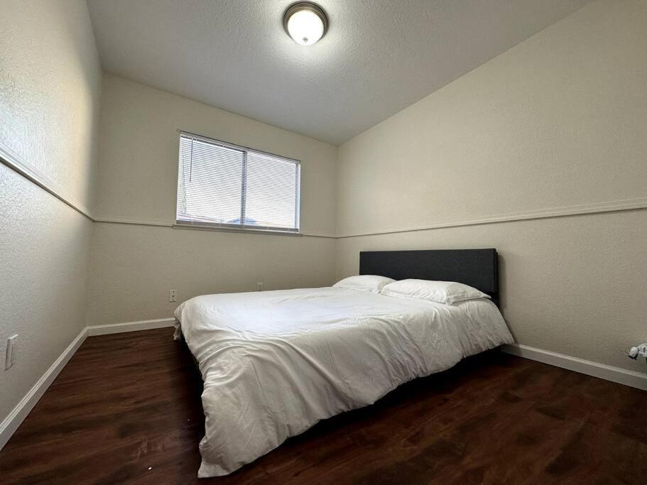 Comfortable House W/ Wi-Fi/Tv - Turlock,Ca Екстер'єр фото